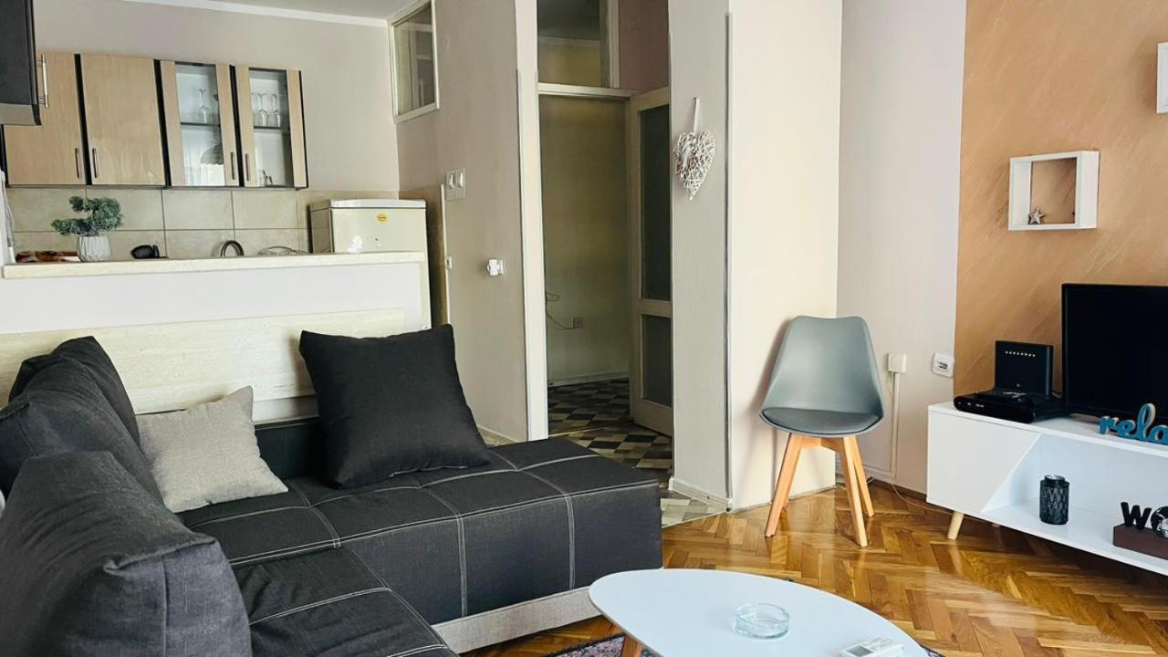 Majdini Clock Tower Apartman Подгориця Екстер'єр фото