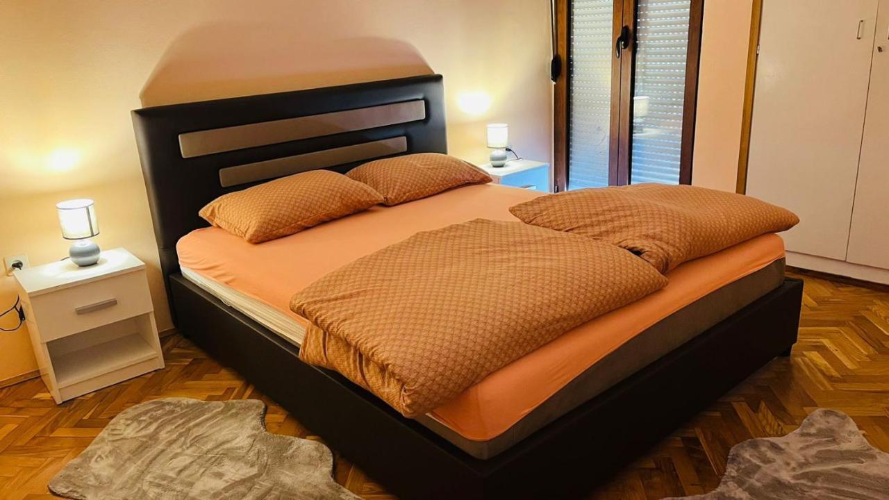 Majdini Clock Tower Apartman Подгориця Екстер'єр фото