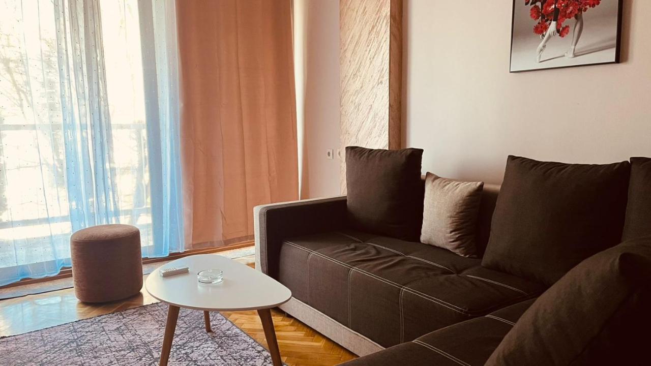 Majdini Clock Tower Apartman Подгориця Екстер'єр фото