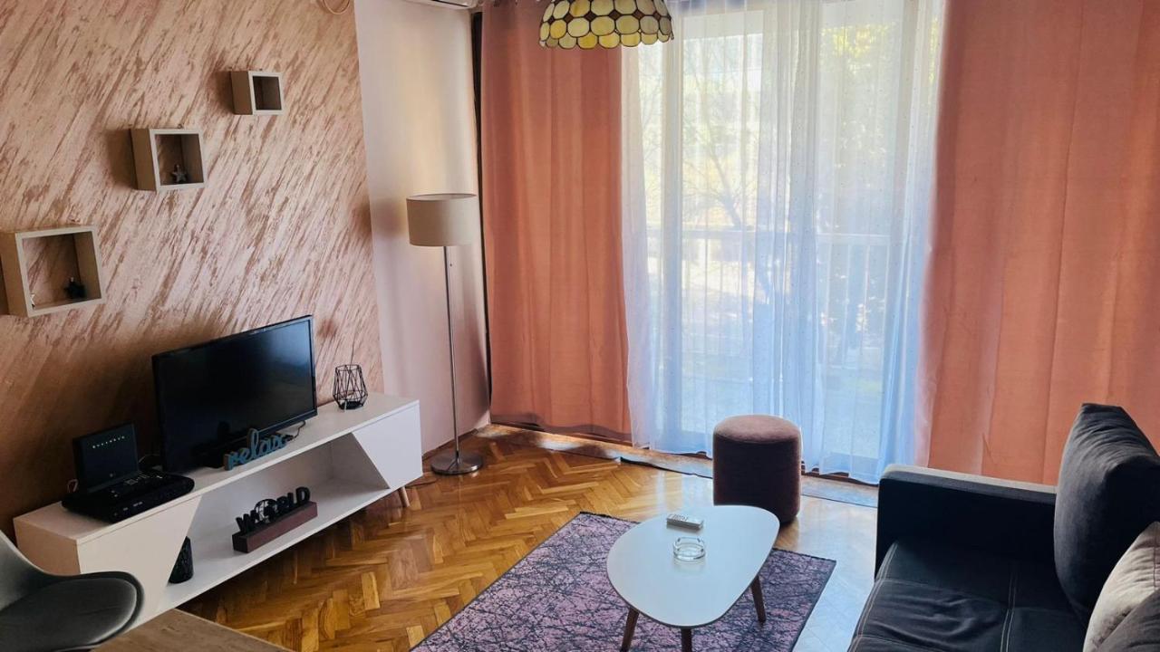Majdini Clock Tower Apartman Подгориця Екстер'єр фото